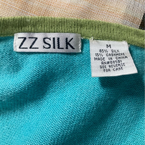 ZZ Silk 2 Piece Knit Top and Cardigan - Picture 5 of 6